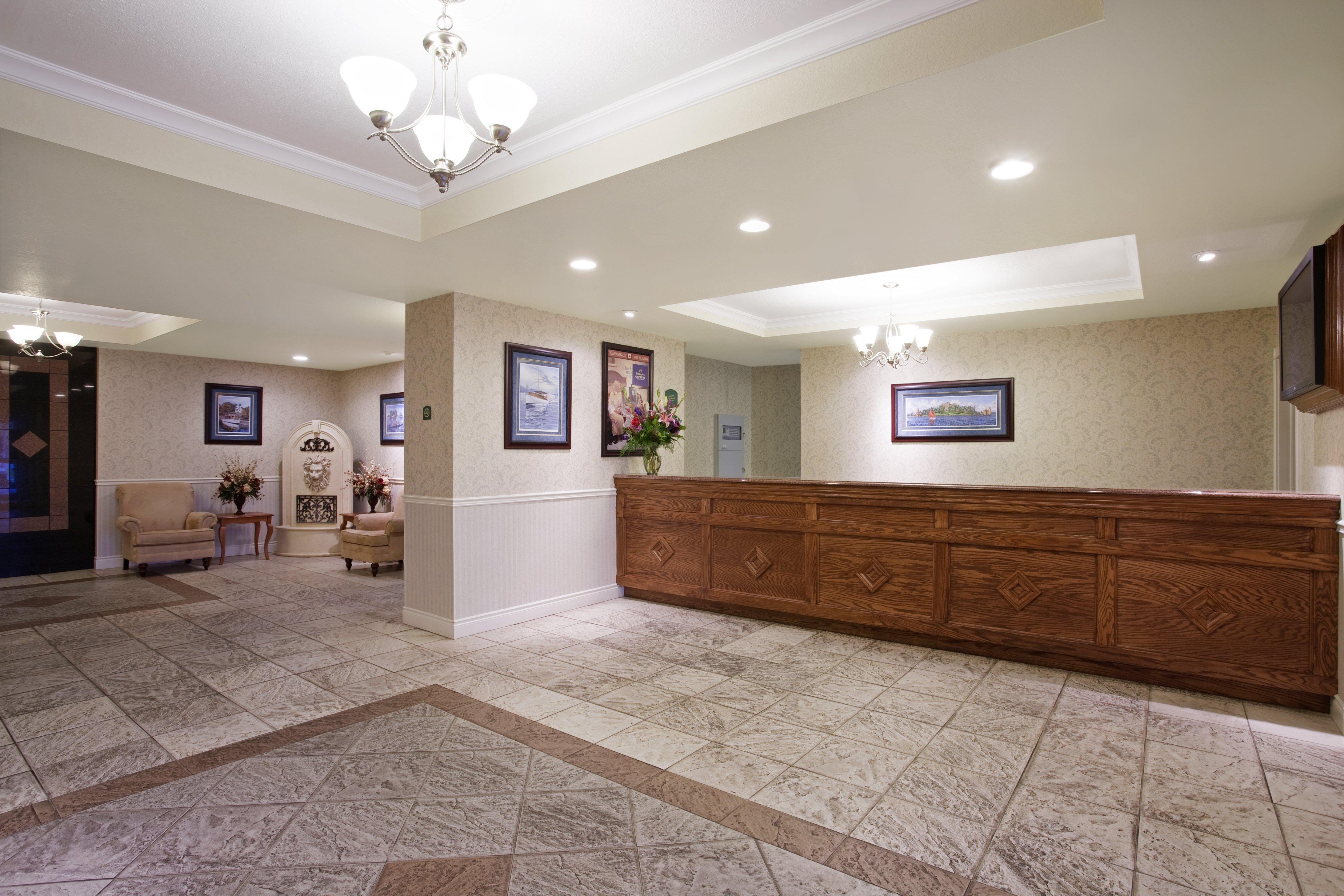 Holiday Inn Express Hotel & Suites 1000 Islands - Gananoque By Ihg Exteriör bild