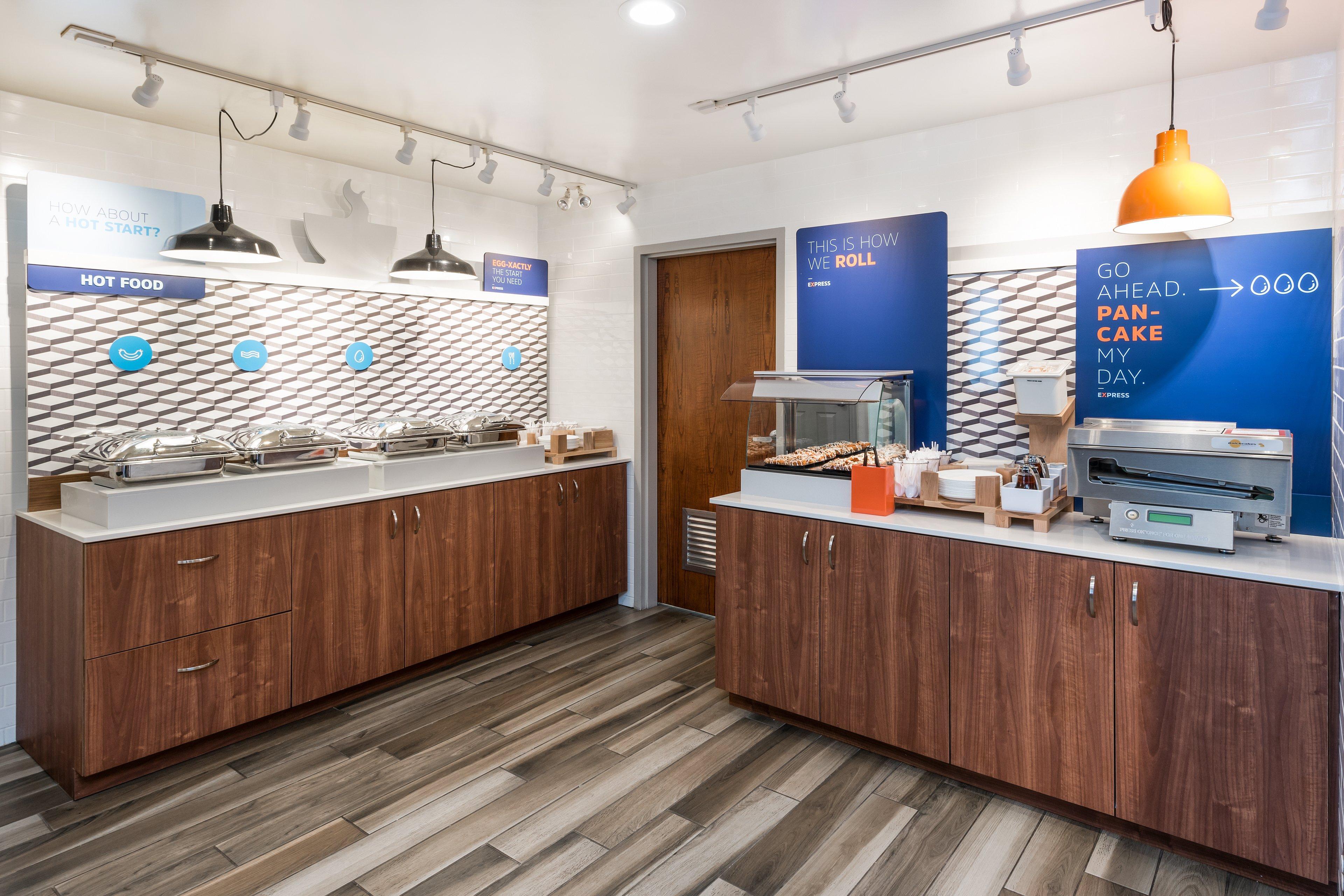 Holiday Inn Express Hotel & Suites 1000 Islands - Gananoque By Ihg Exteriör bild