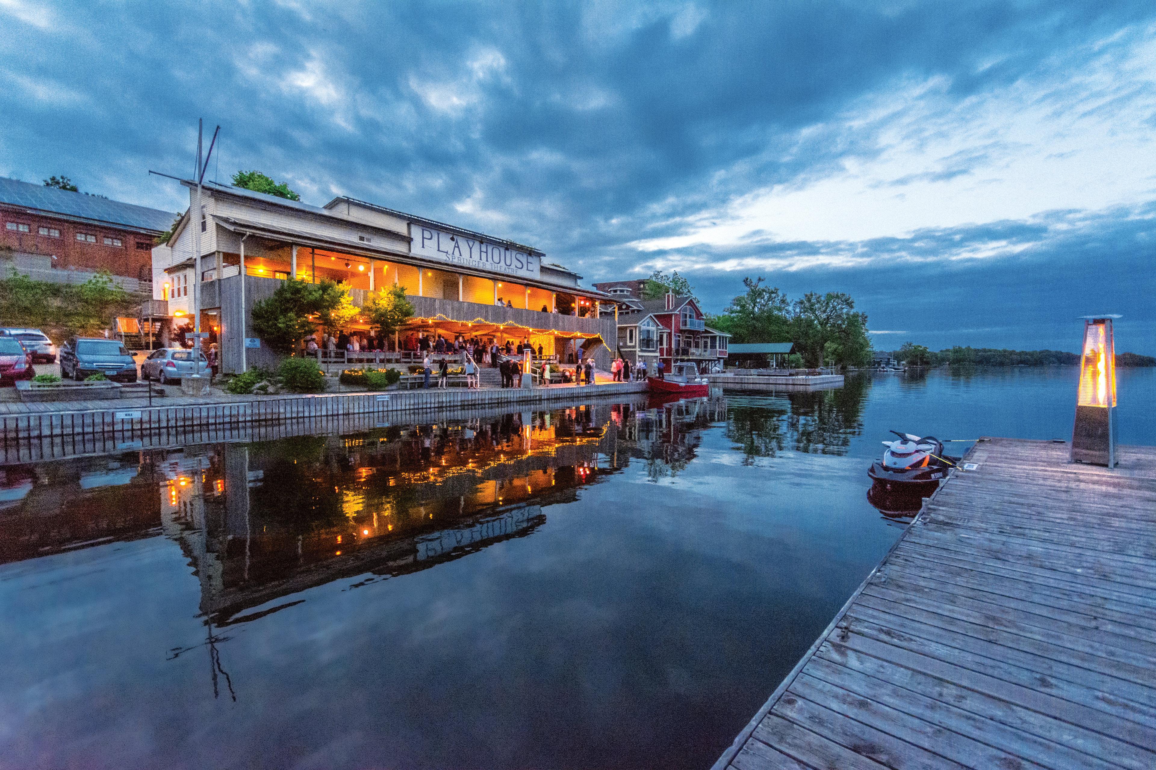 Holiday Inn Express Hotel & Suites 1000 Islands - Gananoque By Ihg Exteriör bild