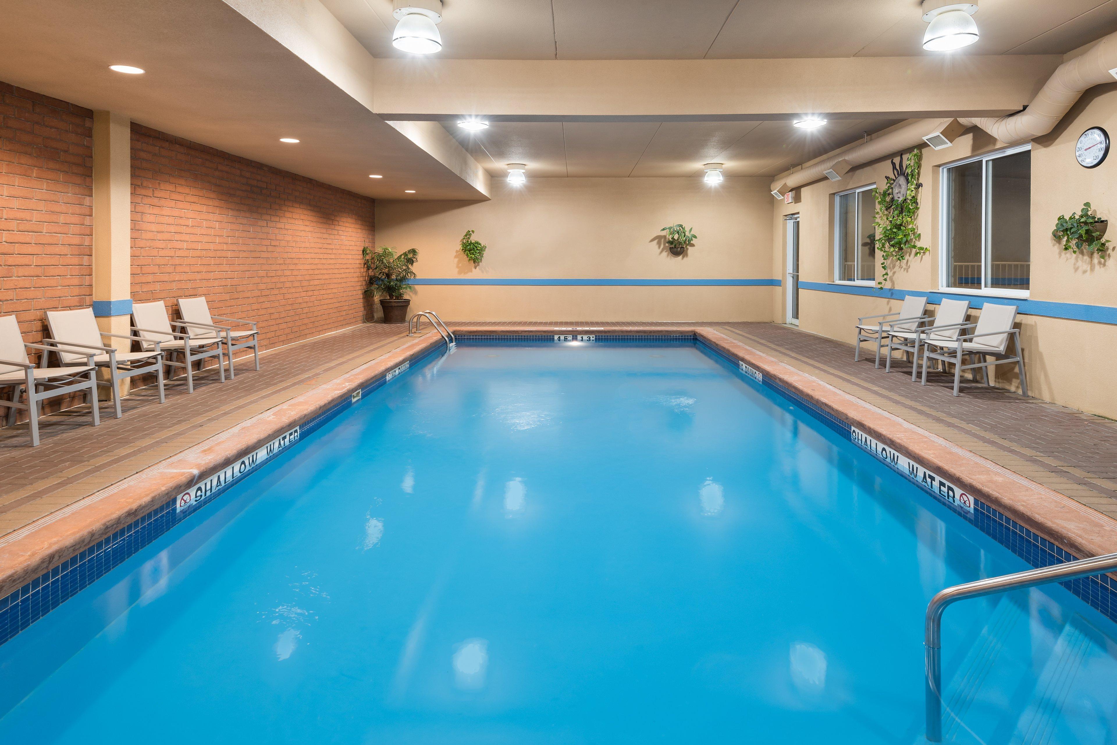 Holiday Inn Express Hotel & Suites 1000 Islands - Gananoque By Ihg Exteriör bild