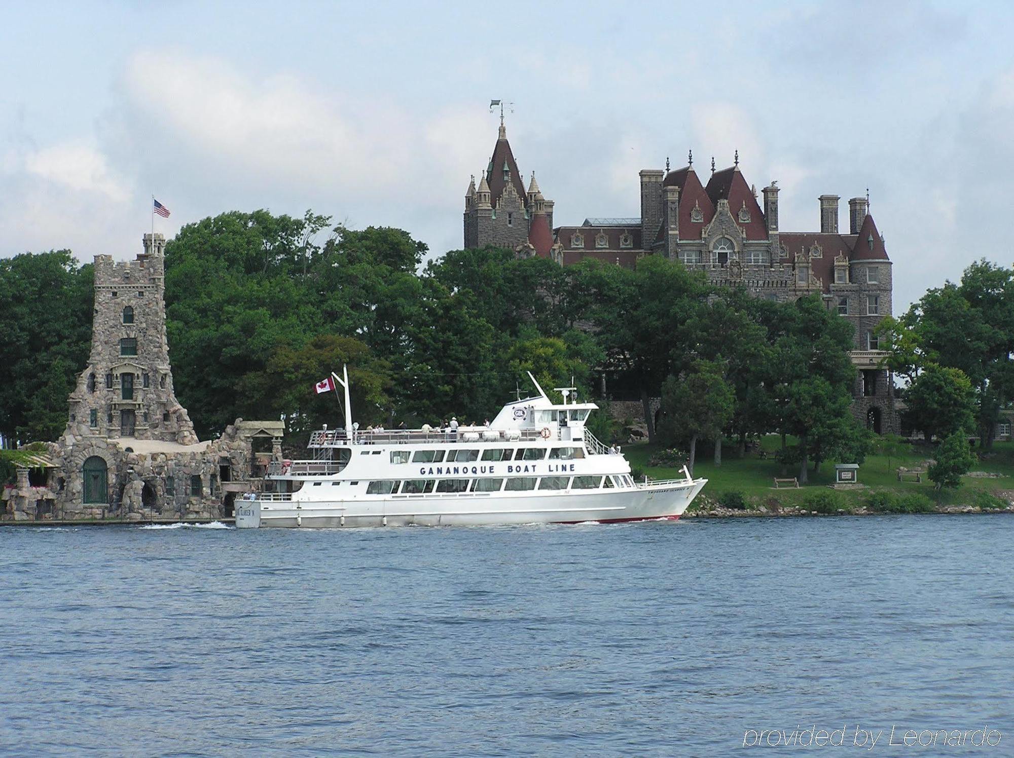 Holiday Inn Express Hotel & Suites 1000 Islands - Gananoque By Ihg Exteriör bild