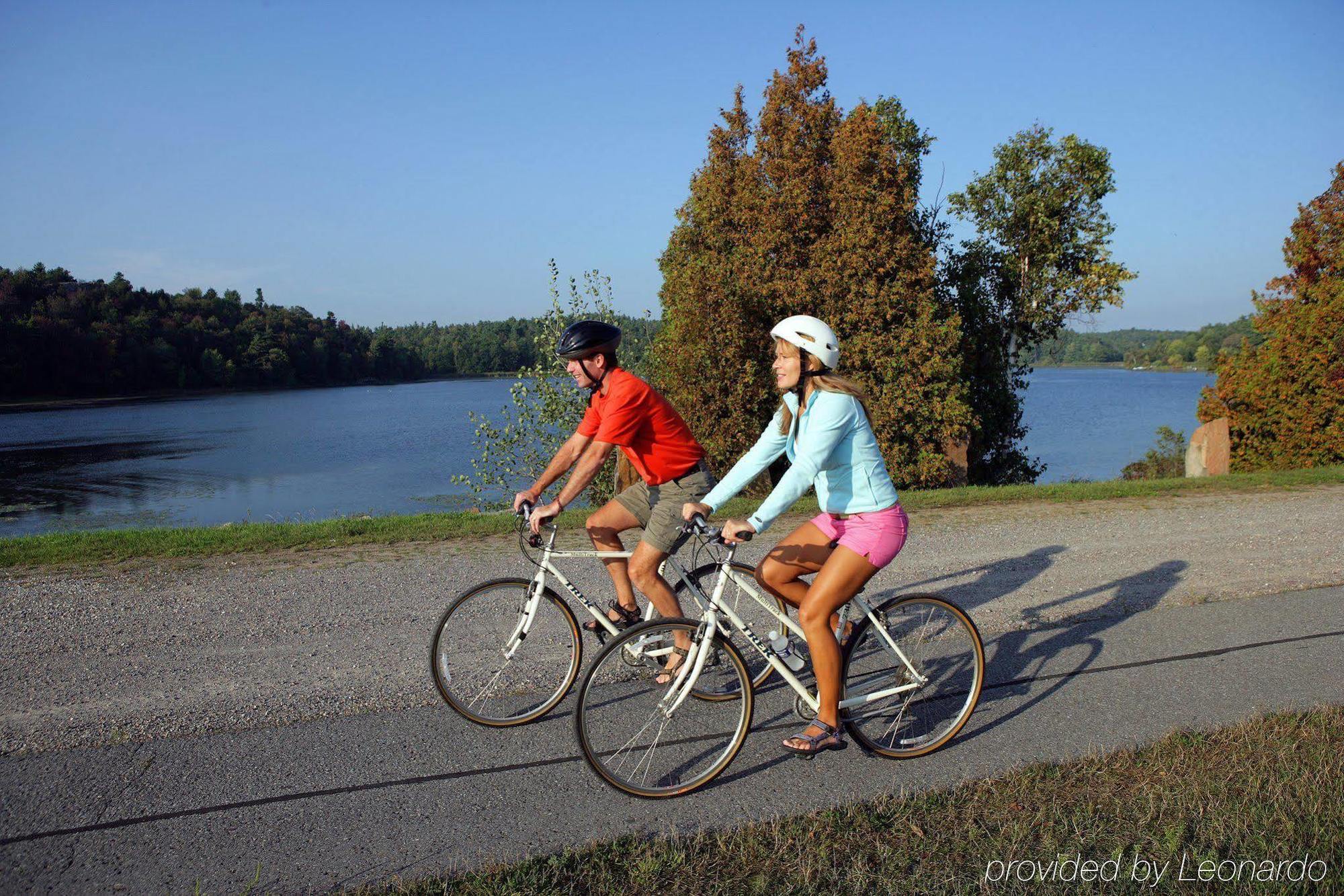 Holiday Inn Express Hotel & Suites 1000 Islands - Gananoque By Ihg Exteriör bild